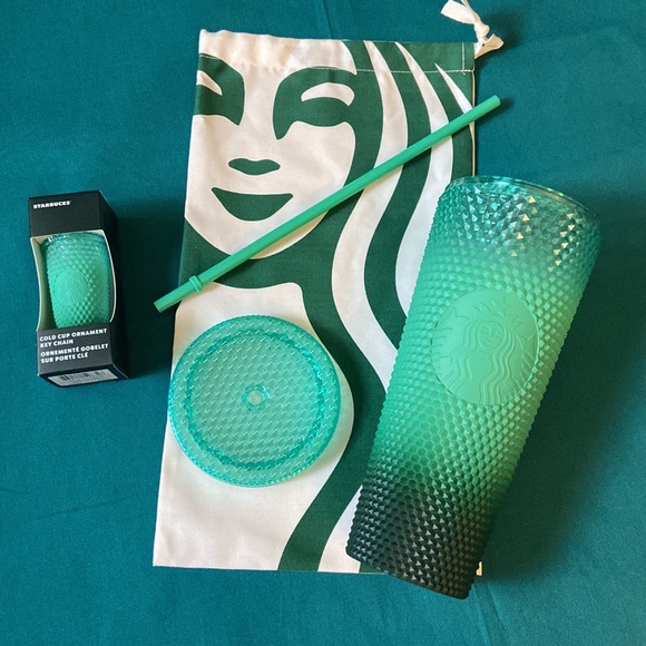Starbucks Waxberry Green Venti & Keychain Set - Picture 2 of 2
